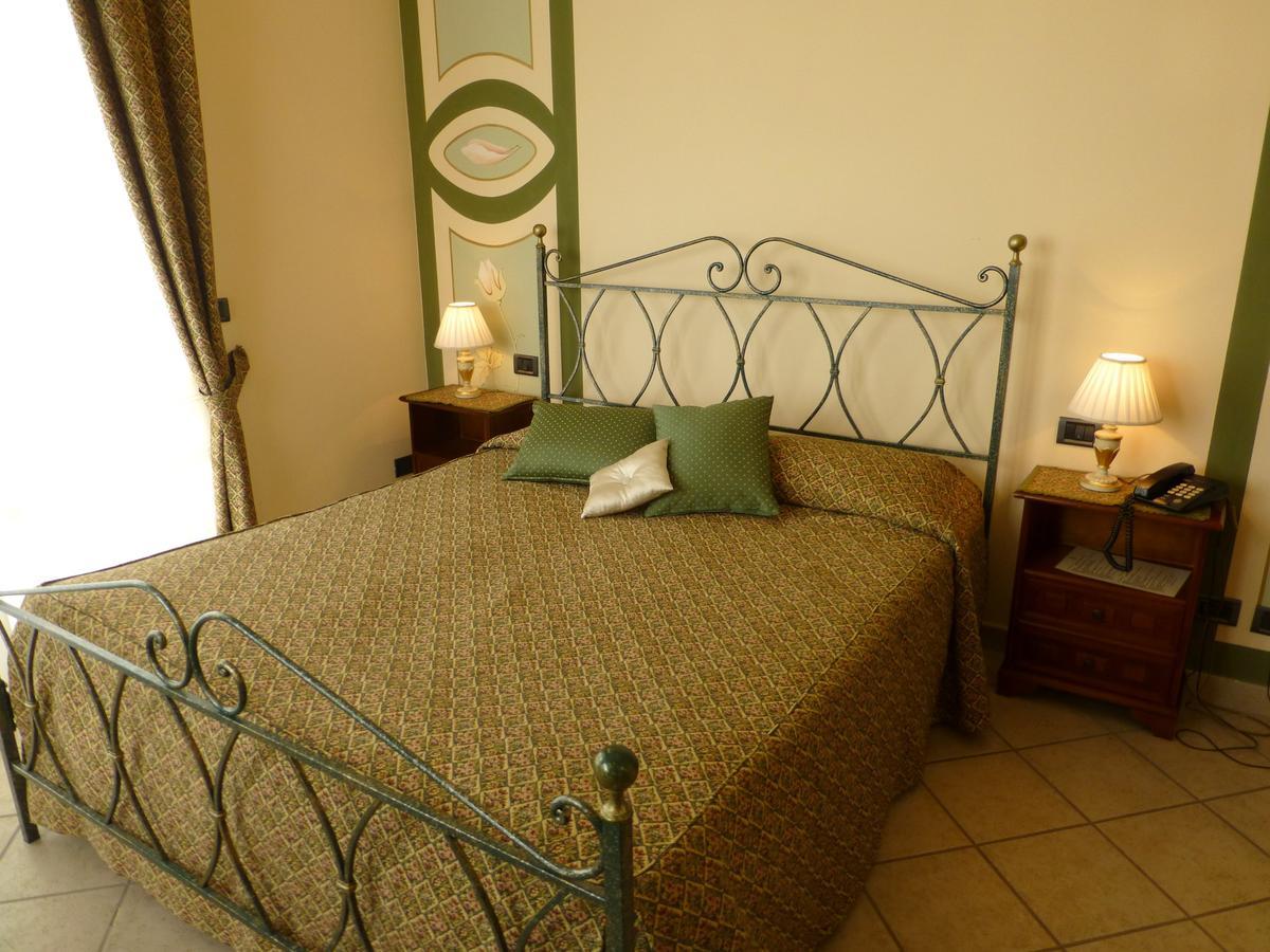 Belvedere Bike Hotel Monta Екстер'єр фото